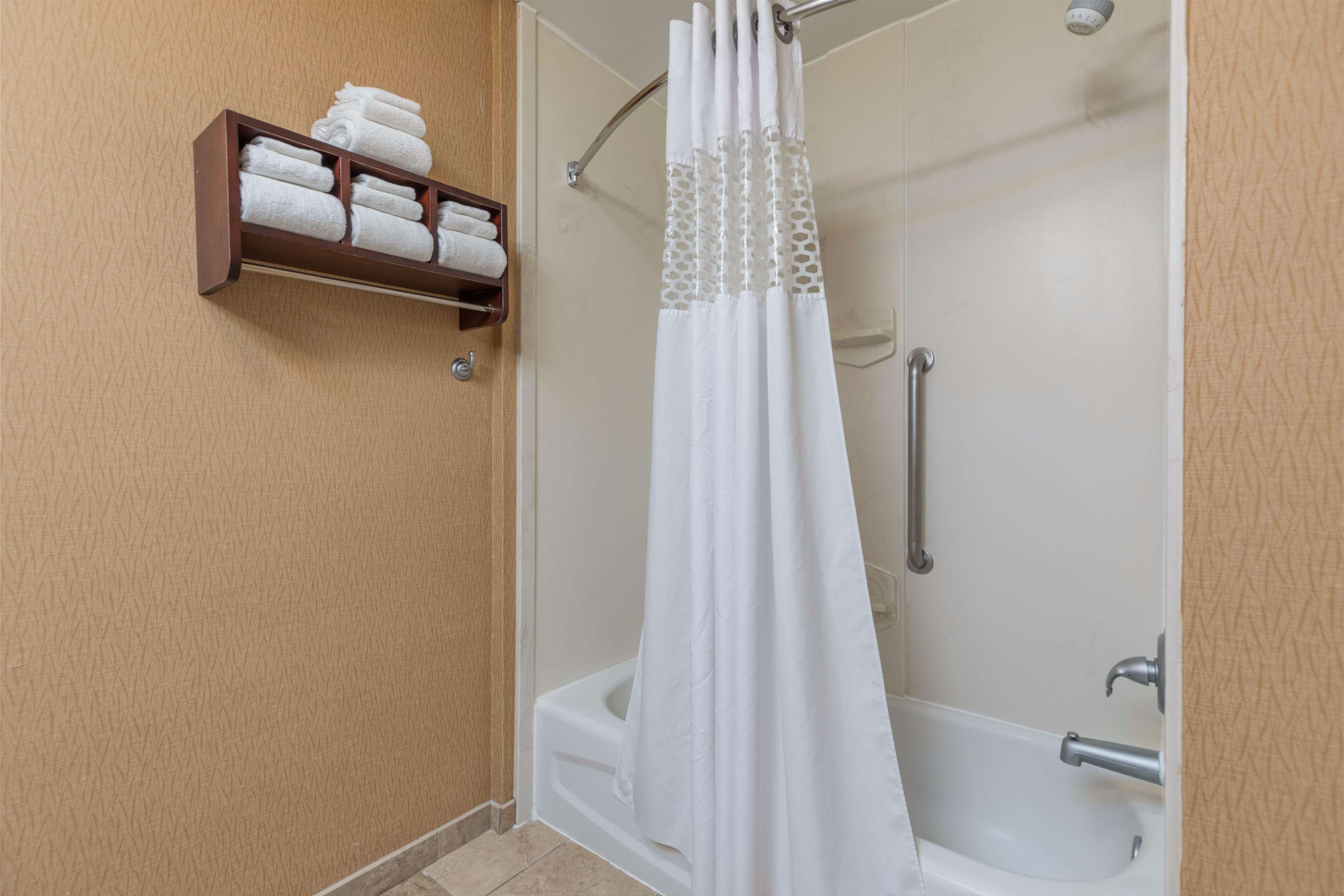 Hampton Inn Owensboro Bagian luar foto